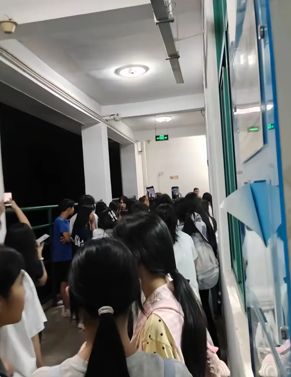 《梅州市职业技术学院女厕产双胞胎天崩开局》相关资源图片