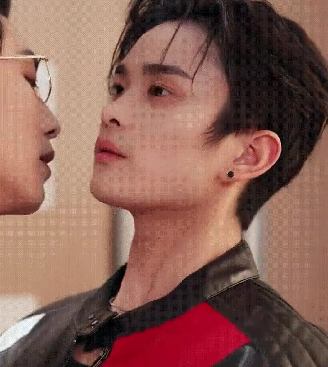 2025新剧《诱他失控》HD高清播放-双男主BL爱情剧无删减版-全集免费在线观看无广告