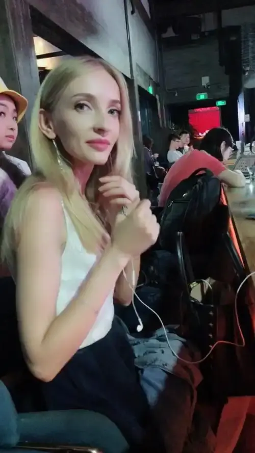 《捷克街头搭讪》系列剧 - 1080P更新至全集 - 高清在线观看无广告