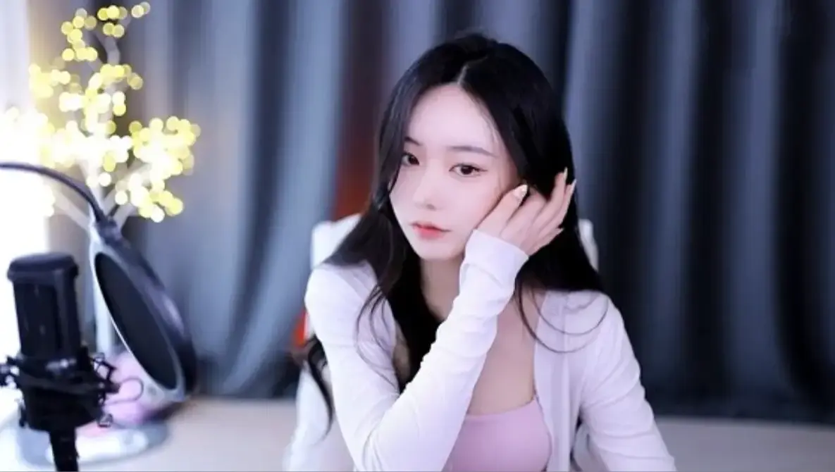 《糖心少女Vlog唐伯虎系列全纪录》《糖心少女Vlog唐伯虎特辑》
