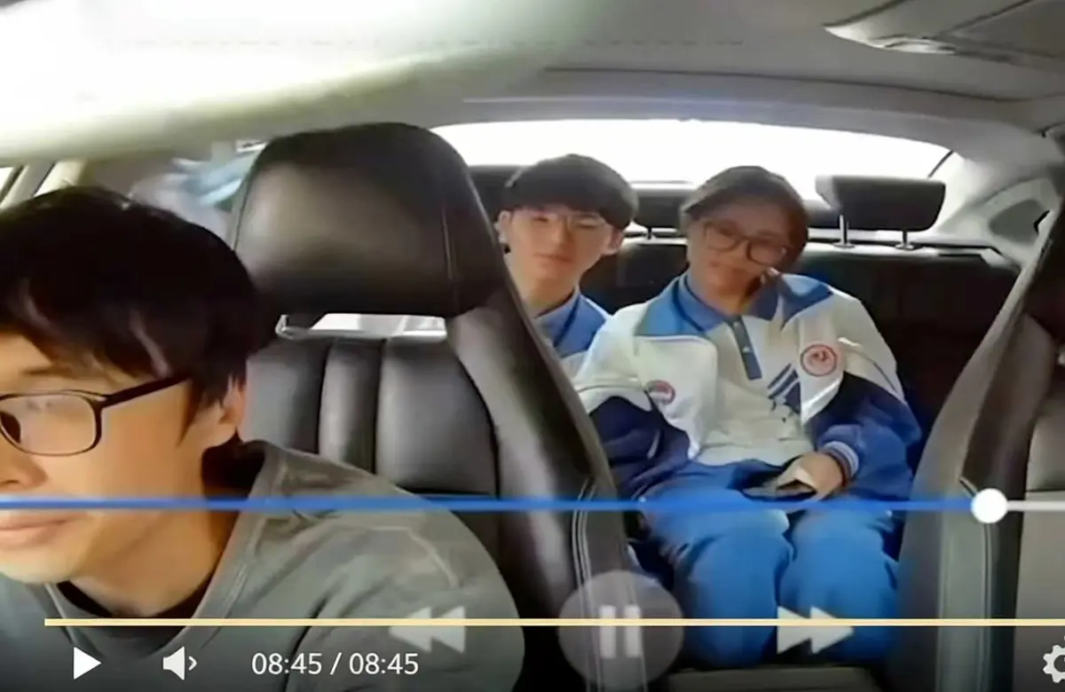 高州四中学生出租车超清视频无广告观看-高州四中学生情侣8分45秒原版-百度网盘资源免费分享