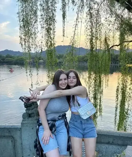 《艾玛马克斯的屈服》