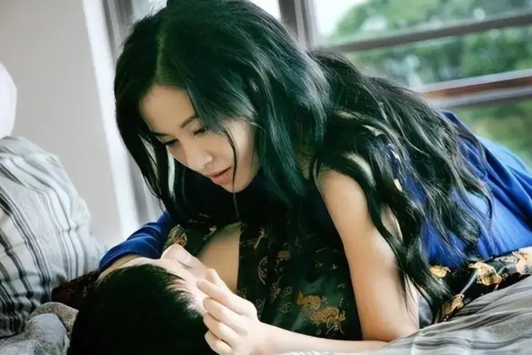 《嫂嫂情事》